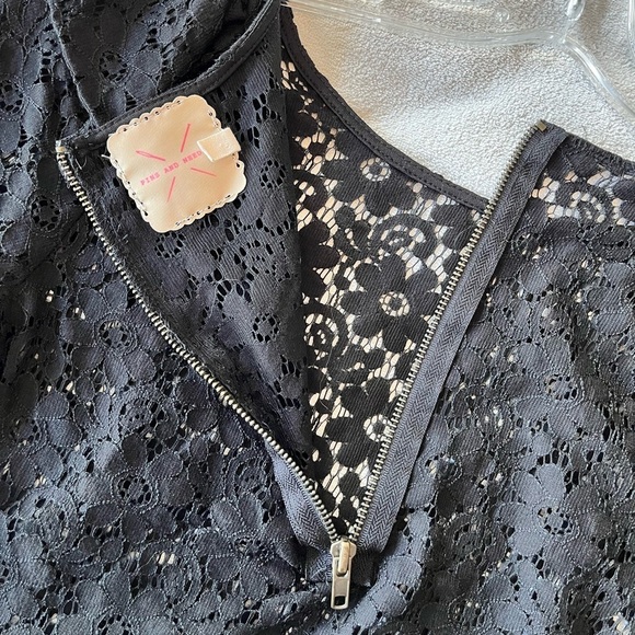 Pins & Needles Anthropologie Allover Lace Semi-sheer Puff Shoulder Top S Black - Picture 5 of 16